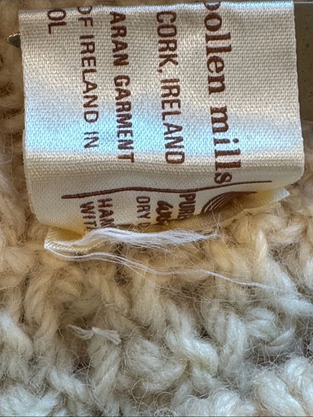 Blarney Woollen Mills Irish Aran Wool Ivory Fisherman Sweater Size L
